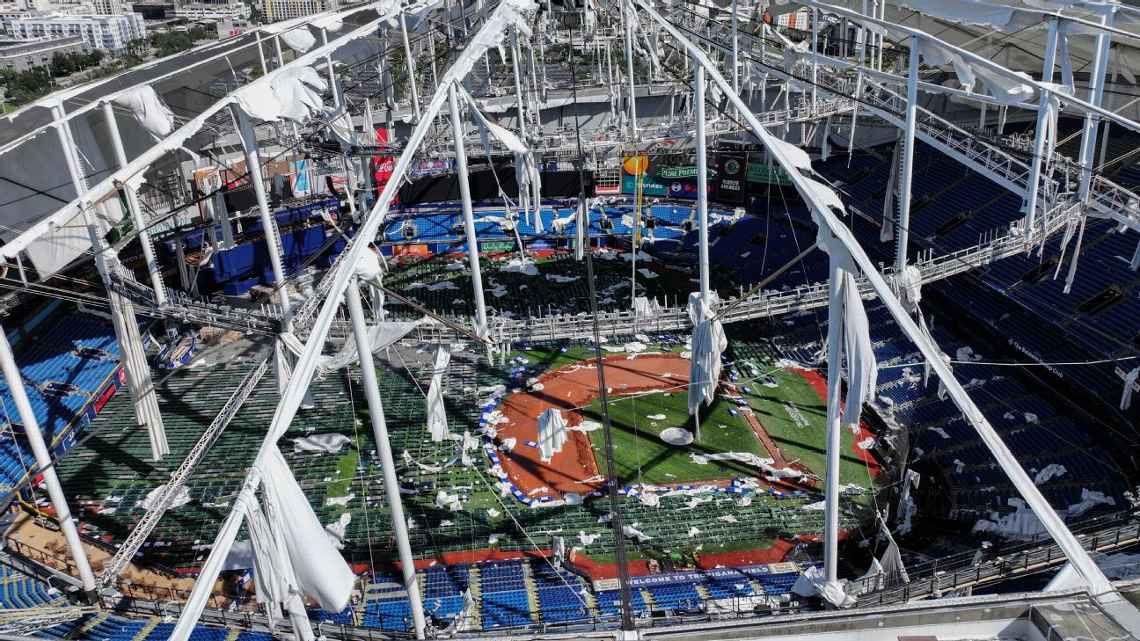 TOTALMENTE DESTROZADO EL TECHO DE LA CASA DE LOS RAYS