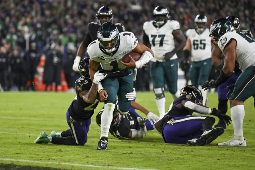 EAGLES SE LLEVA LA VICTORIA