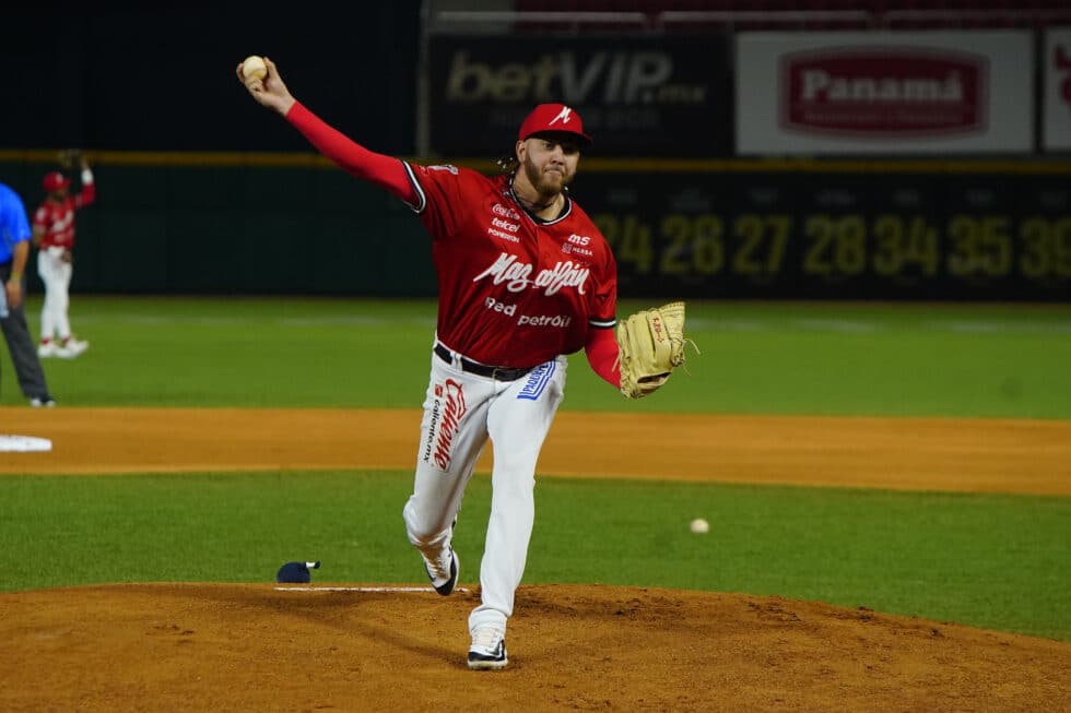 VENADOS SE QUEDÓ CO LA SERIE ANTE LOS SULTANES