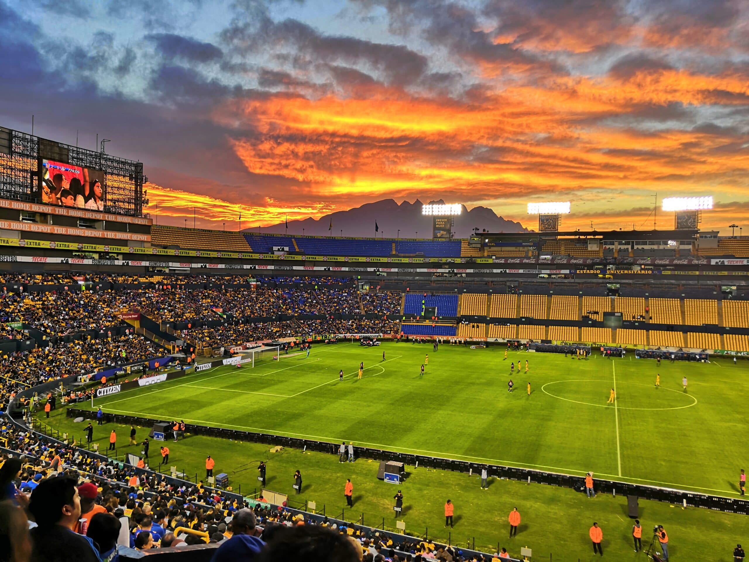 ESTADIO UNIVERSITARIO TIGRES FEMENIL