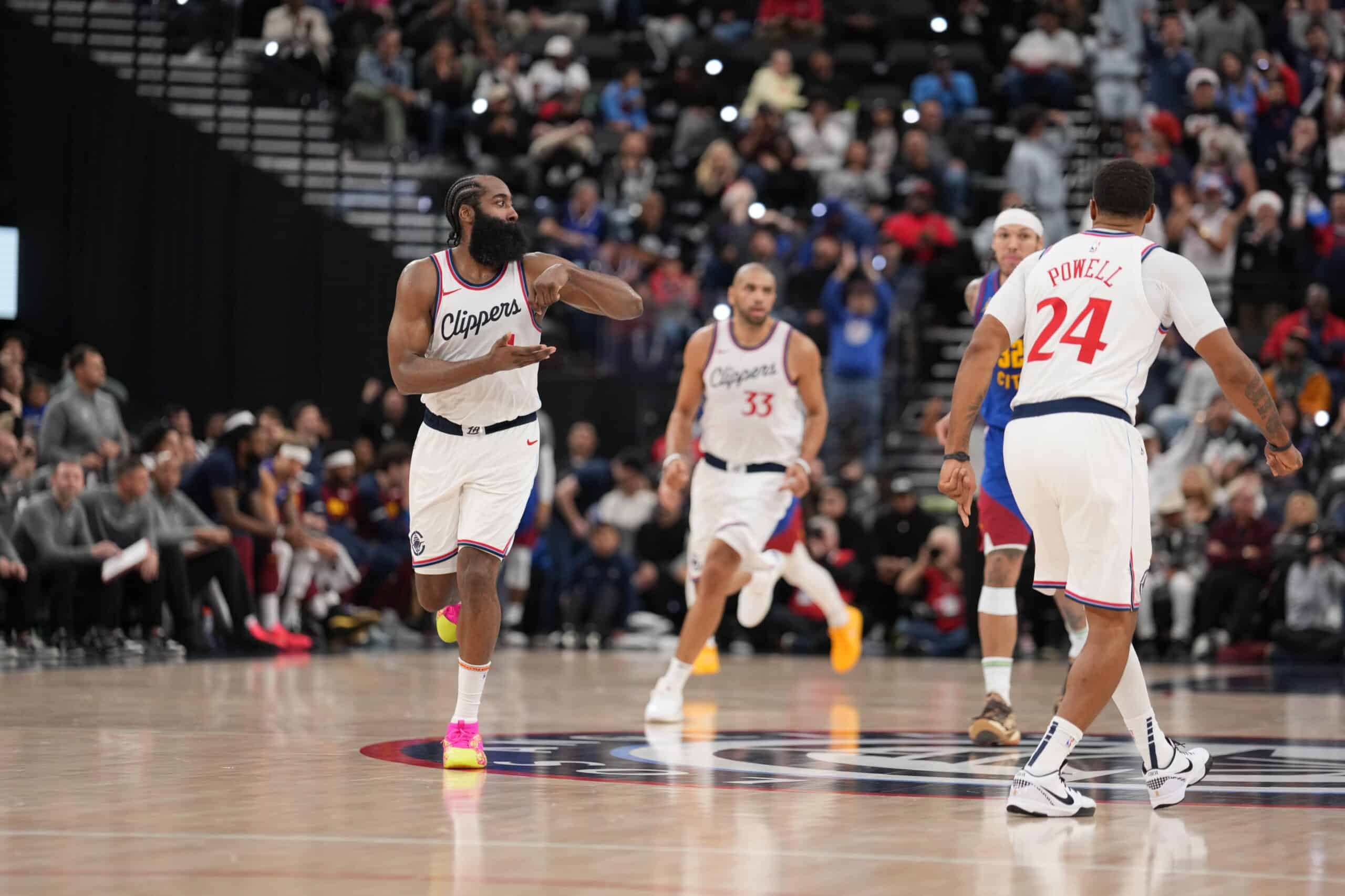 Harden alcanzó el hito en la primera mitad de la victoria de los Clippers por 126-122 sobre los Nuggets el domingo por la noche.