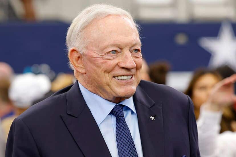 Jerry Jones ignora la paliza contra Cowboys y le manda un mensaje contundente a Mike McCarthy.