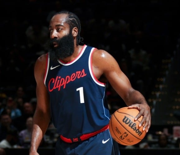 James Harden hizo historia el domingo con los Clippers.