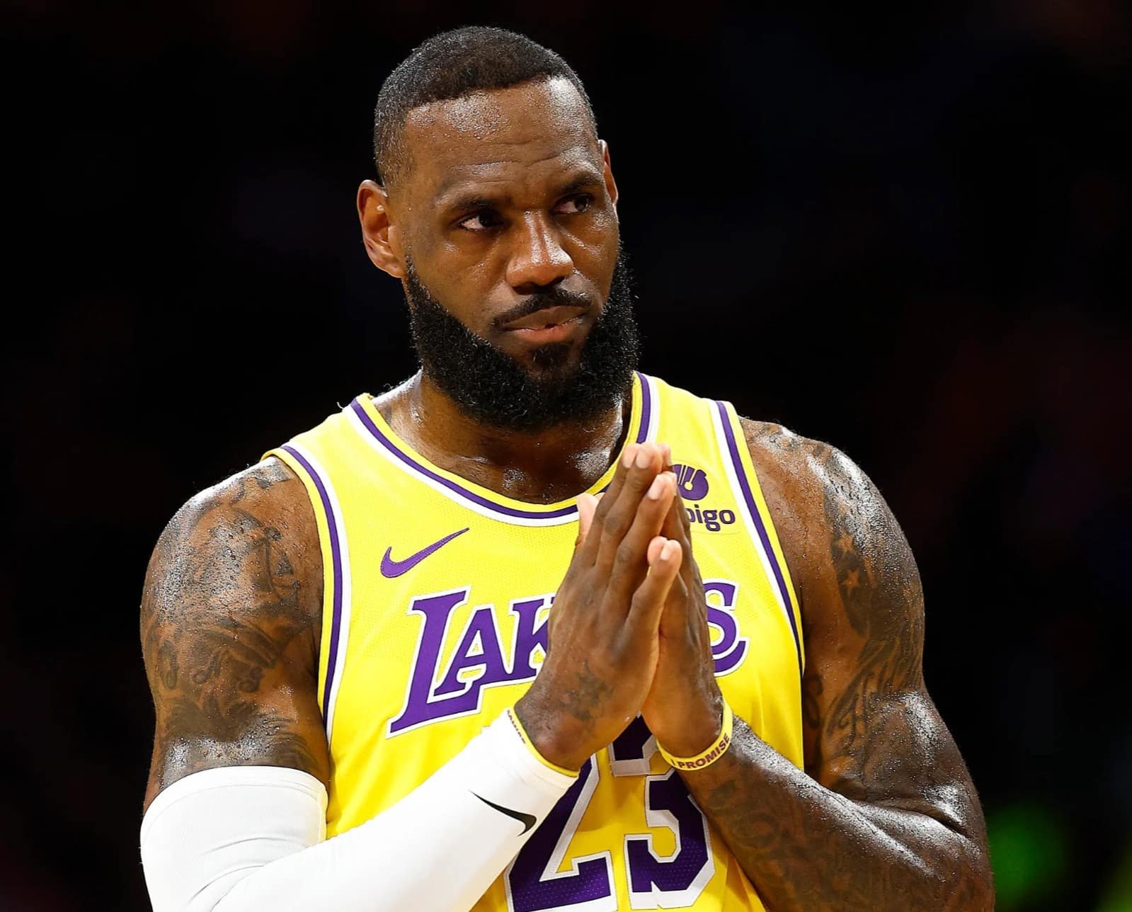 El jugador de Lakers LeBron James se perderá su segundo partido consecutivo en la NBA por dolor en el pie izquierdo.