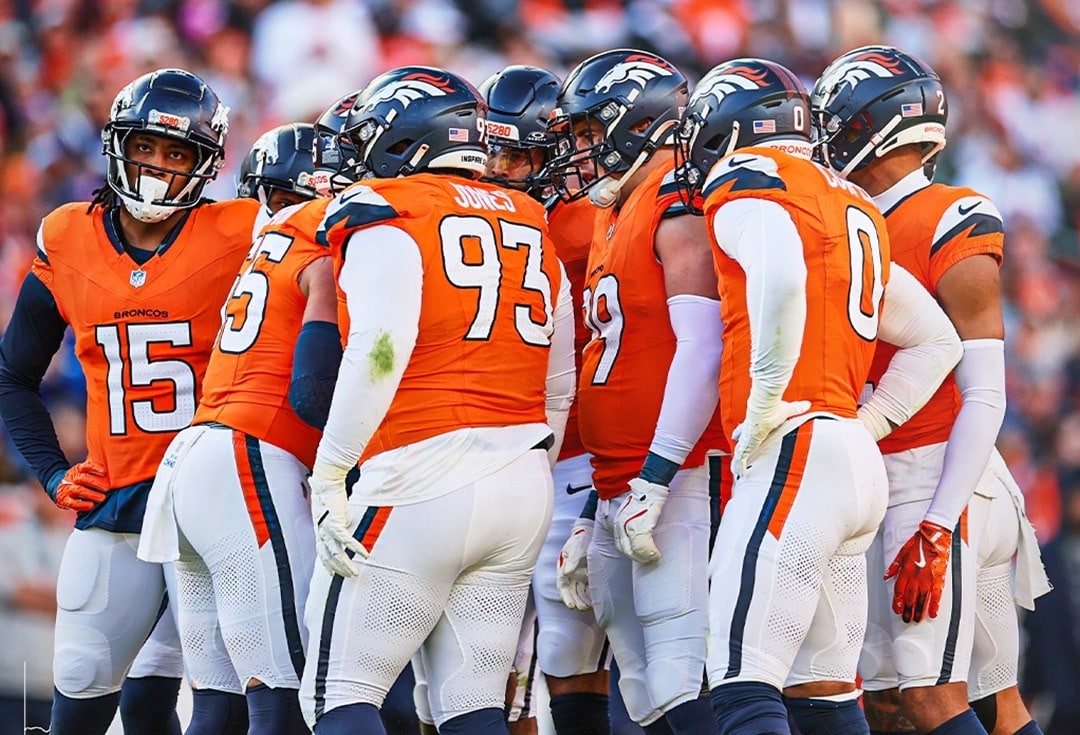 Broncos necesita ganar este jueves para poder meterse a play offs.