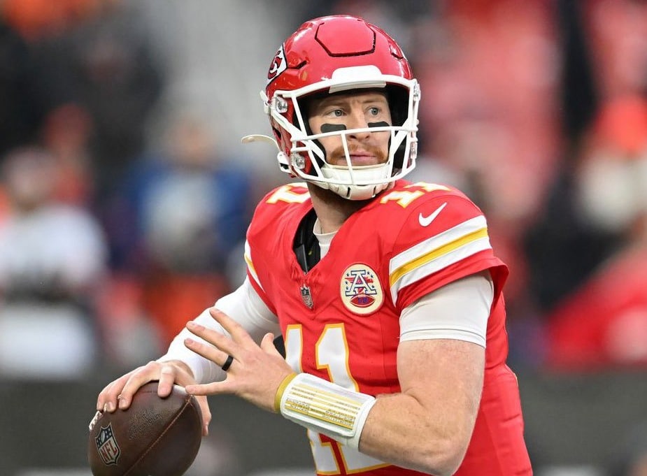 Chiefs y Andy Reid alistan a Carson Wentz por si pierden a su QB titular.