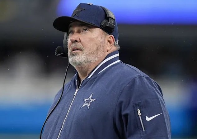 Mike McCarthy tiene su puesto en un hilo con los Cowboys.