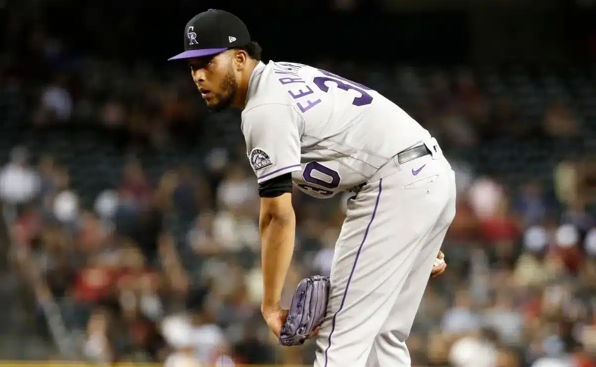 JULIAN FERNÁNDEZ EN LA CON LOS ROCKIES