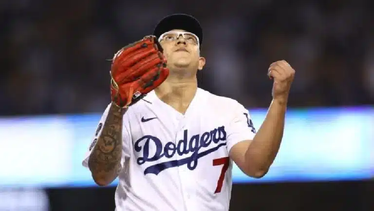 JULIO URÍAS CON LOS DODGERS