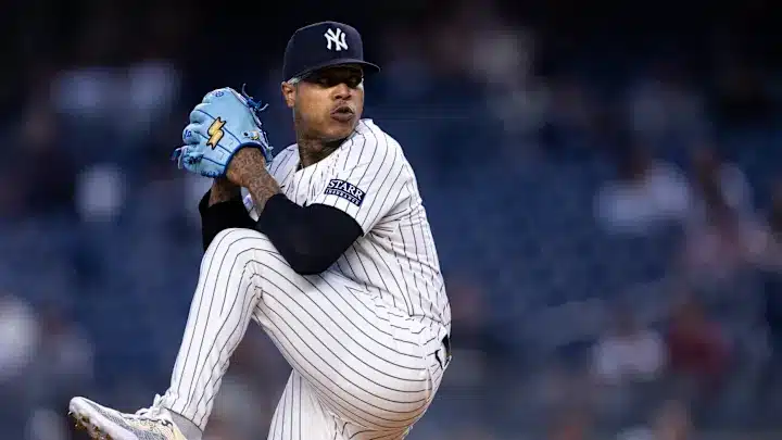 MARCUS STROMAN LANZANDO PARA LOS YANKEES