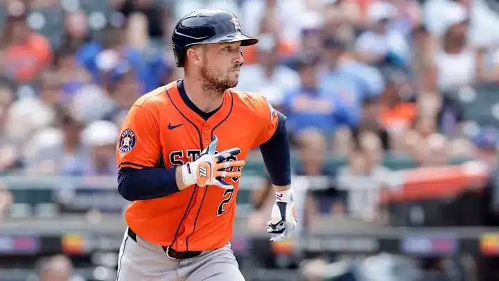 ALEX BREGMAN CERCA DE BOSTON