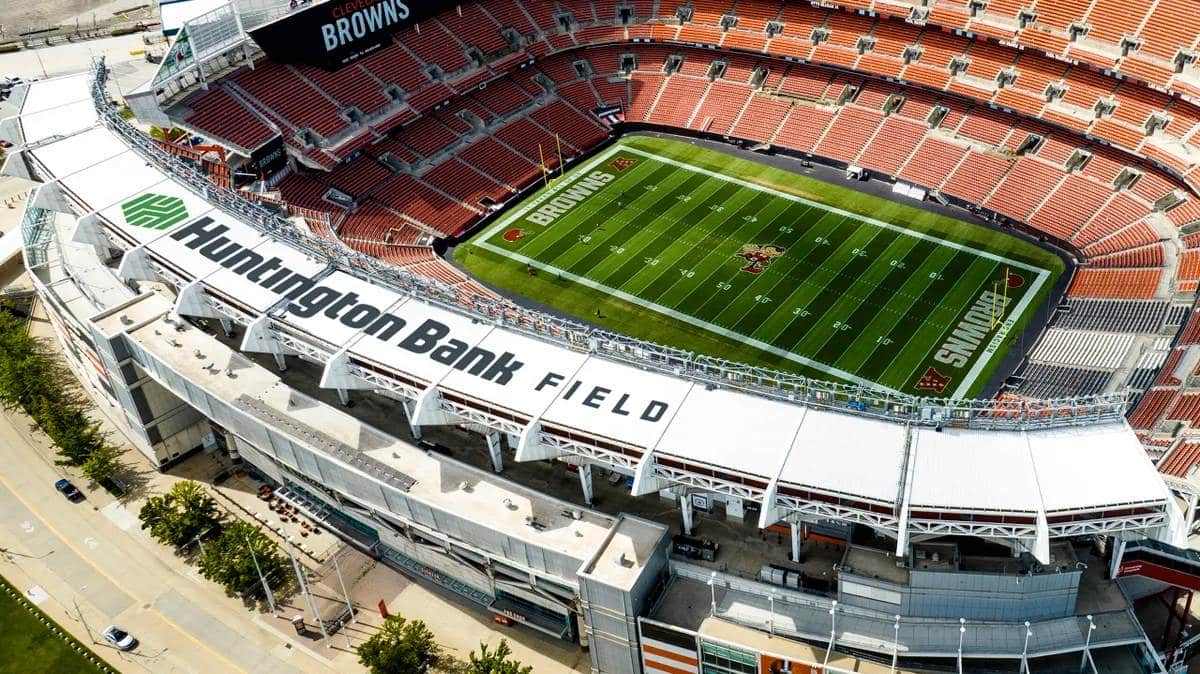 BROWNS CLEVELAND STADIUM