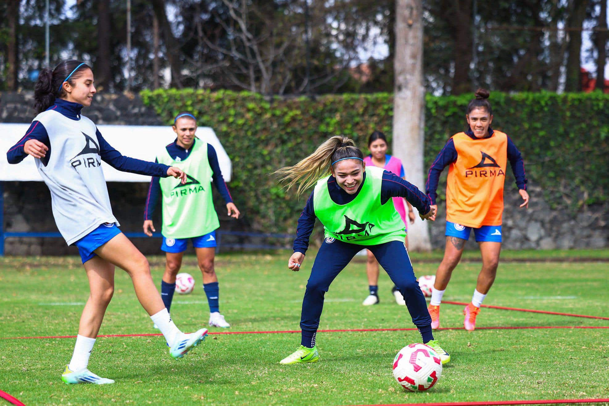 CRUZ AZUL FEMENIL J2 CL2025