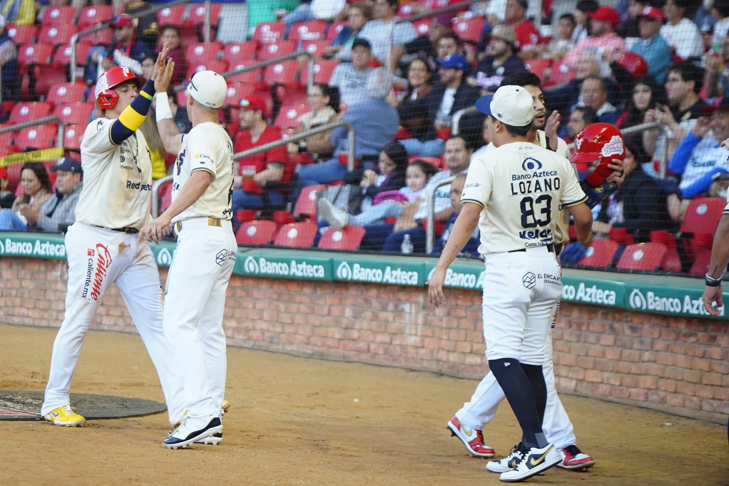 VENADOS ATACÓ TEMPRANO AL PITCHEO DE TOMATEROS