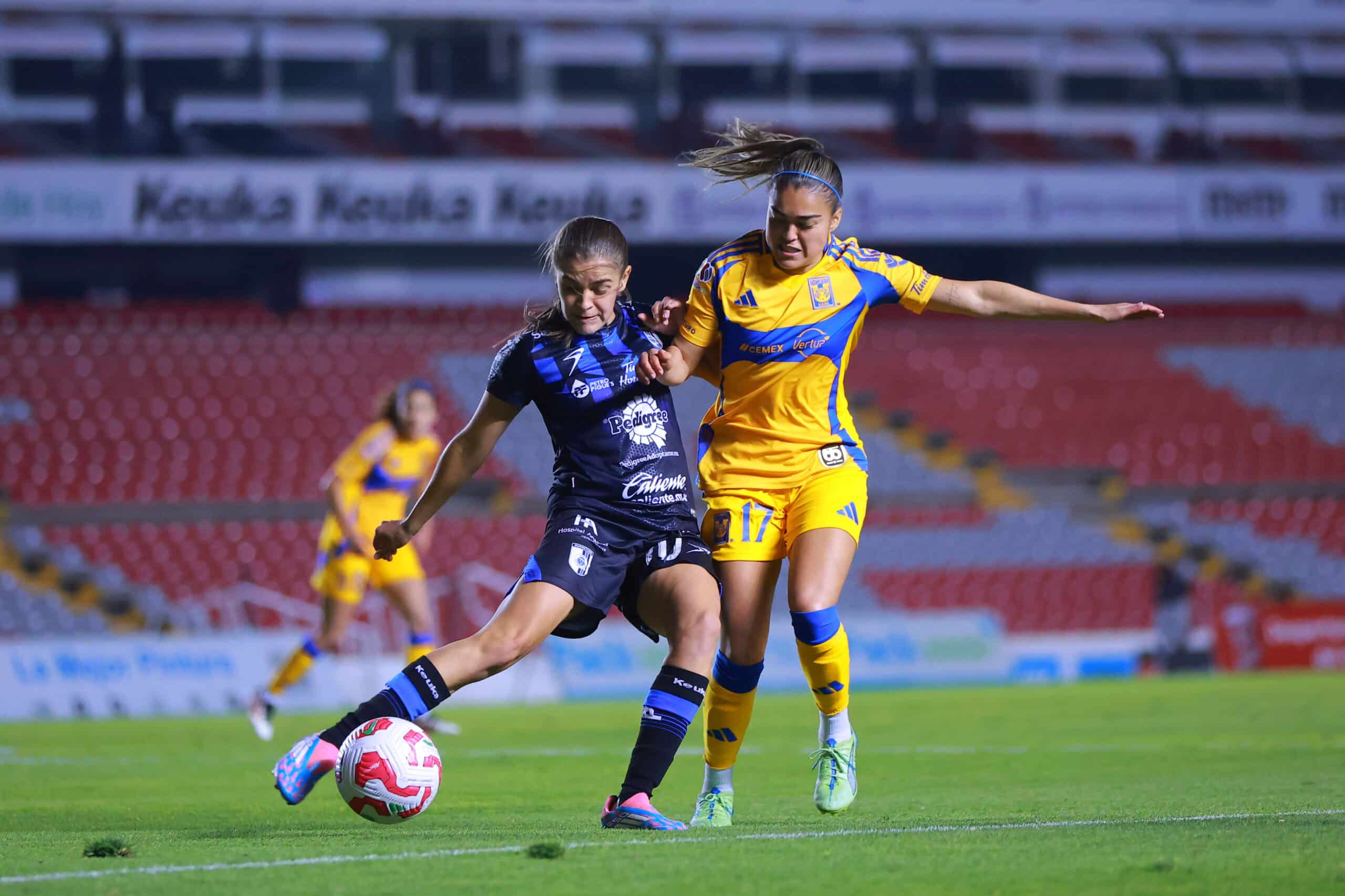 GALLOS FEMENIL VS TIGRES CL2025 JORNADA 6