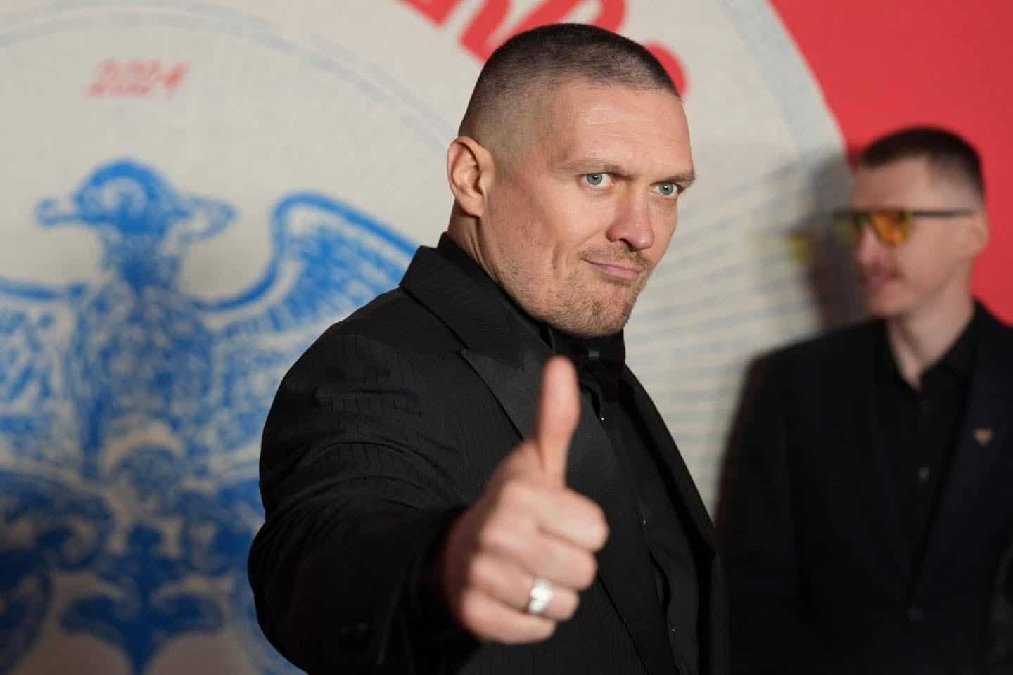 Oleksandr Usyk se alista para su regreso al ring en ese 2025.