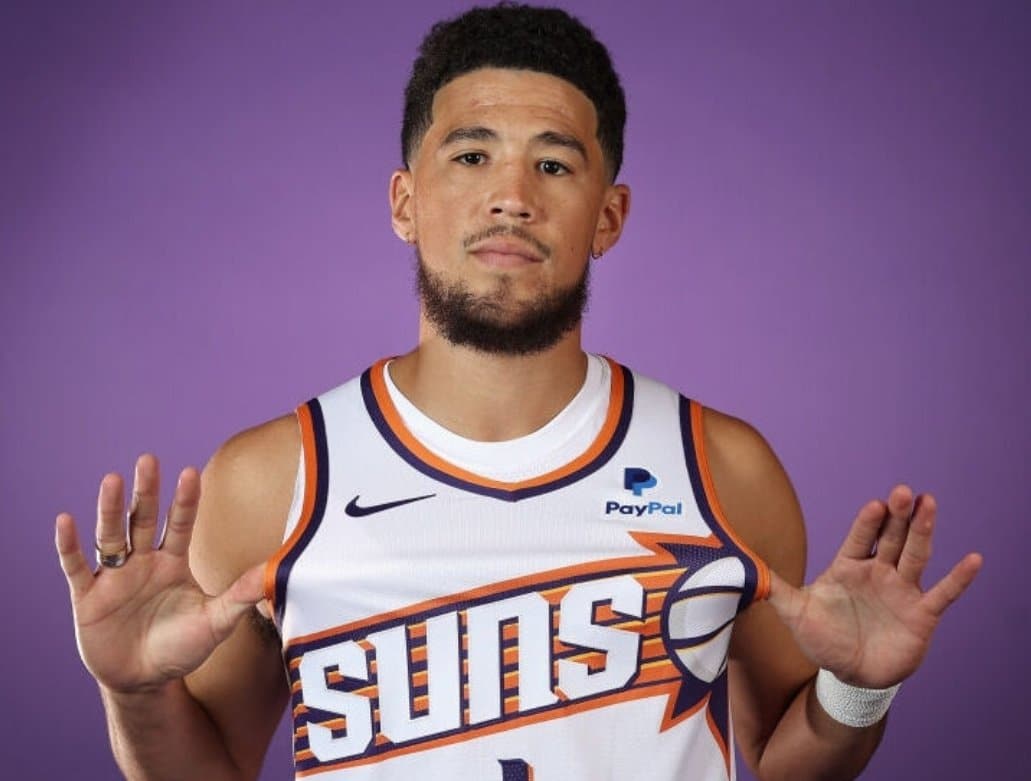 Devin Booker propone expandir los equipos del NBA All-Star tras no ser elegido.