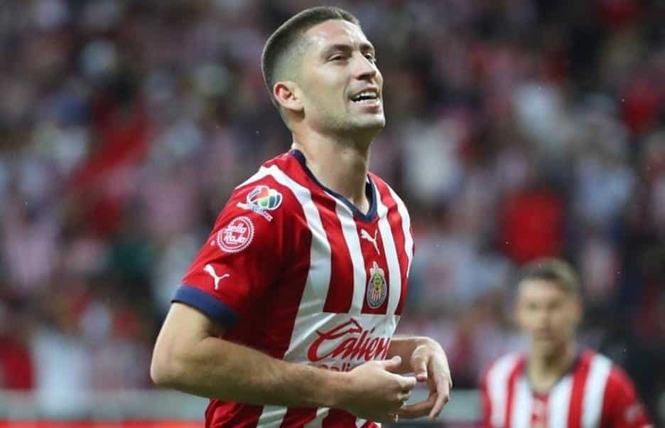 CHIVAS NO VOLVIÓ A CONTAR CON SANTIAGO ORMEÑO Y DECIDIÓ RESCINDIR SU CONTRATO DE CARA AL ARRANQUE DEL TORNEO CLAUSURA 2025