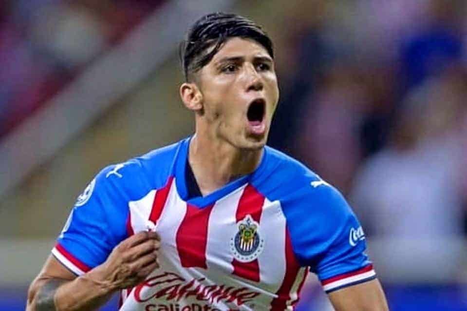 ALAN PULIDO ESTÁ DE REGRESO CON LAS CHIVAS EN BUSCA DE VOLVER A LLEVARLOS AL CAMPEONATO EN EL TORNEO CLAUSURA 2025