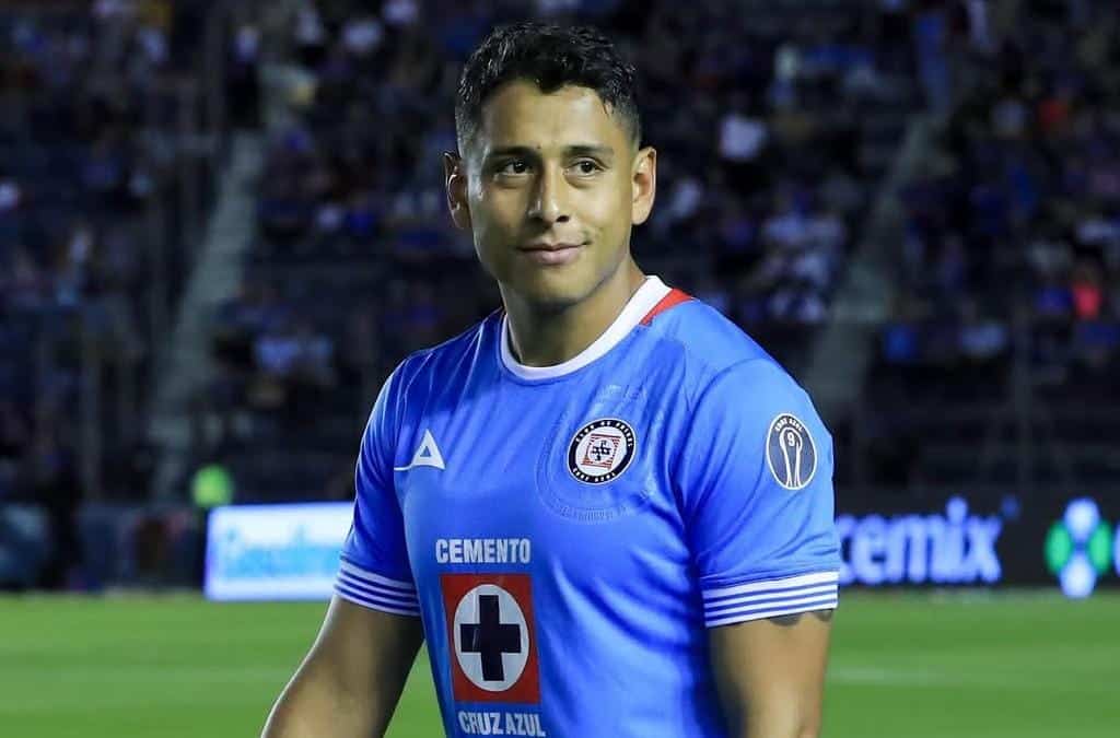 LUIS ROMO SE DESPIDE DE NUEVA CUENTA DEL CRUZ AZUL PARA IRSE A REFORZAR A LAS CHIVAS EN EL CLAUSURA 2025