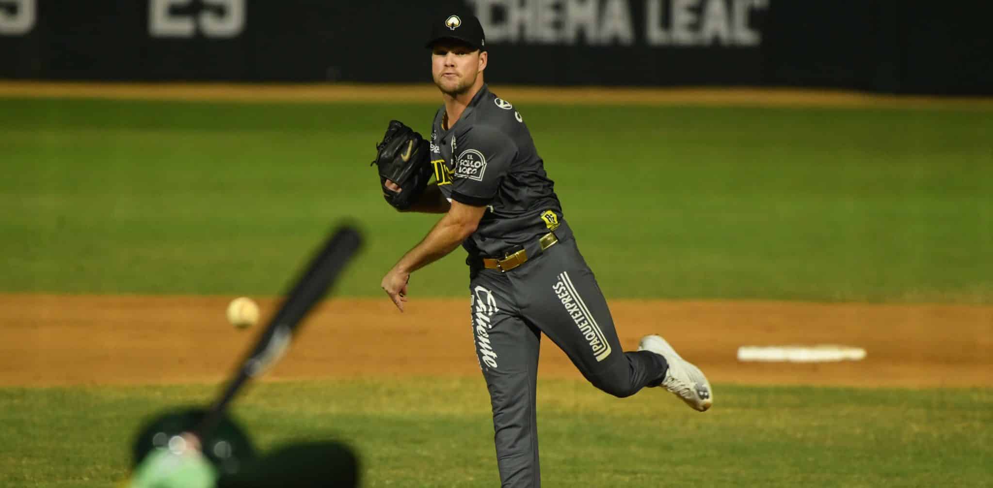 JEFF KINLER LANZÓ UNA JOYA PARA EMPATAR LA SERIE