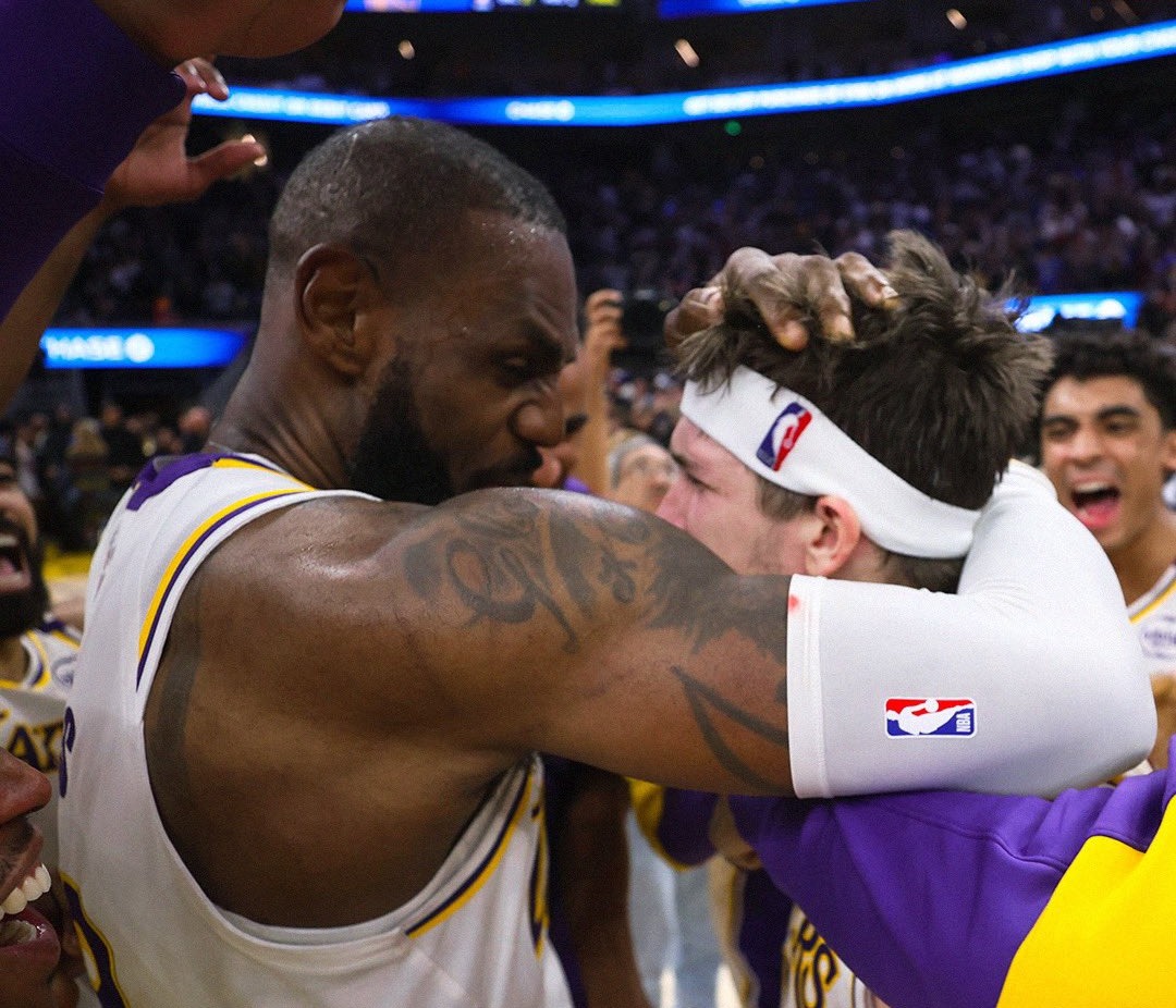 Los Angeles Lakers frente a Portland Trail Blazers, en el estadio Crypto.com Arena.