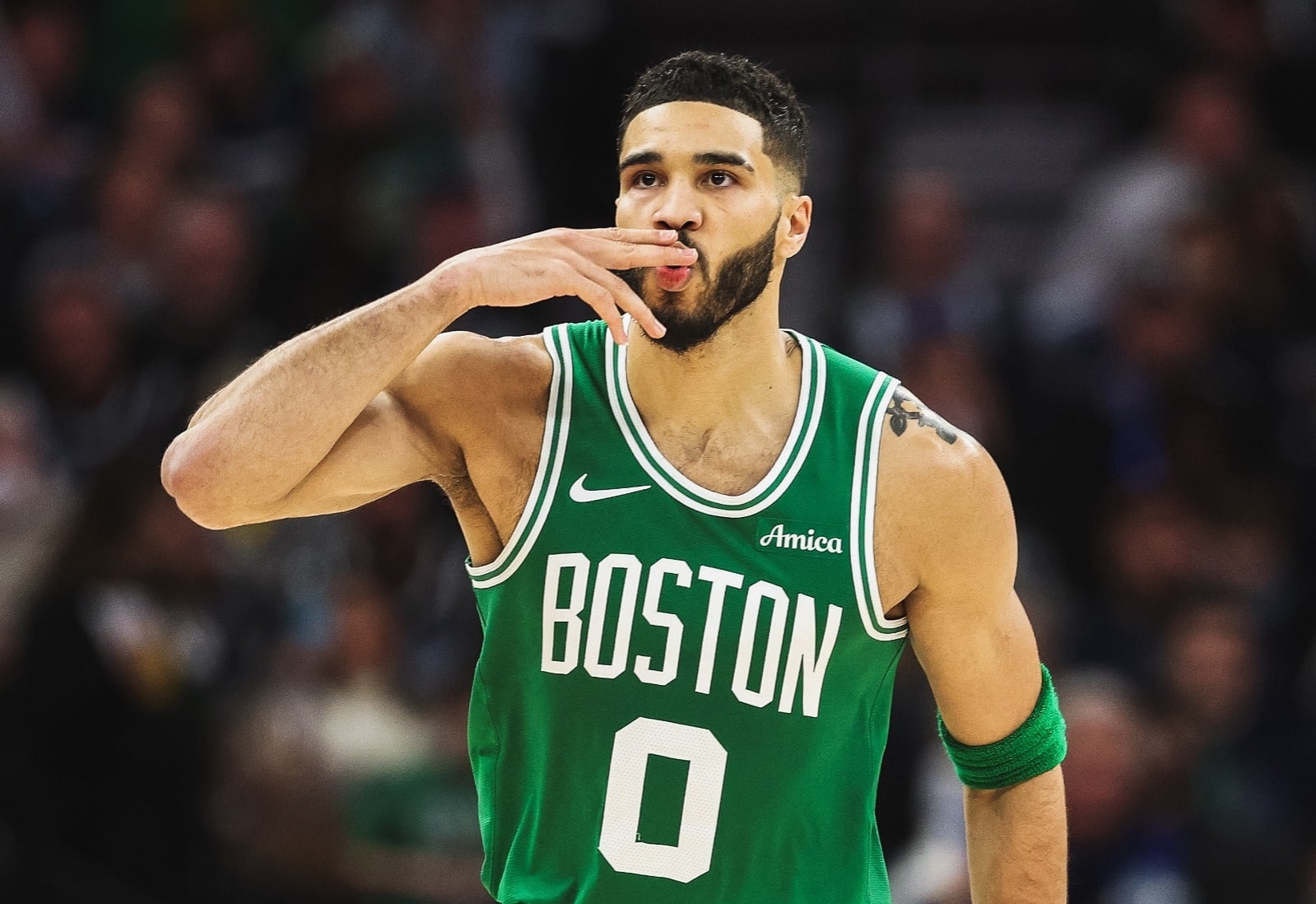 Houston Rockets frente a Boston Celtics, en el Toyota Center, en un encuentro interconferencias de la NBA.