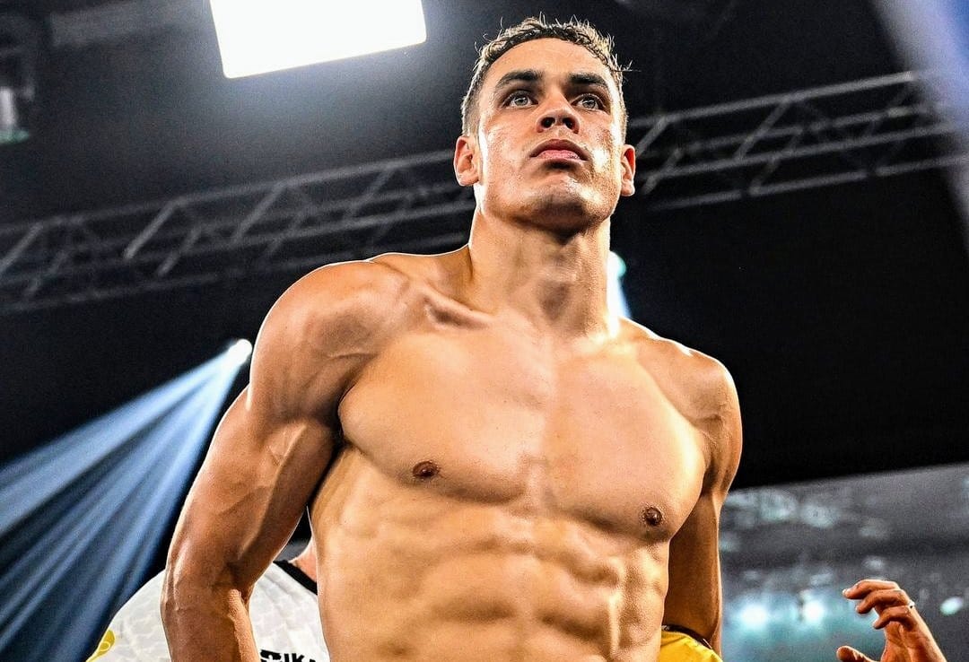 David Nyika busca quitarle el título mundial a Opetaia en su casa.