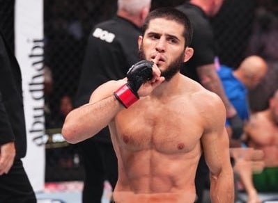 Islam Makhachev no tiene intenciones de pelear ante Topuria.