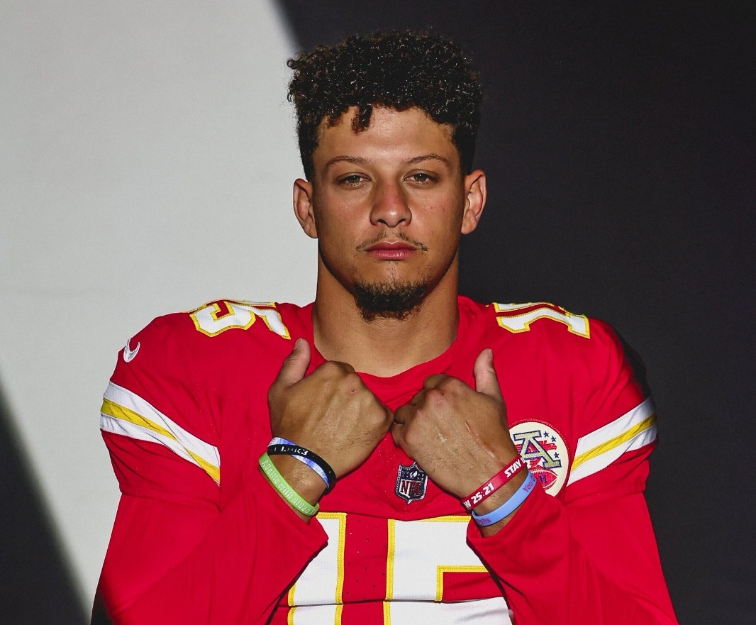 El mariscal de campo de los Chiefs, Patrick Mahomes, ha crecido y madurado a lo largo de los años.