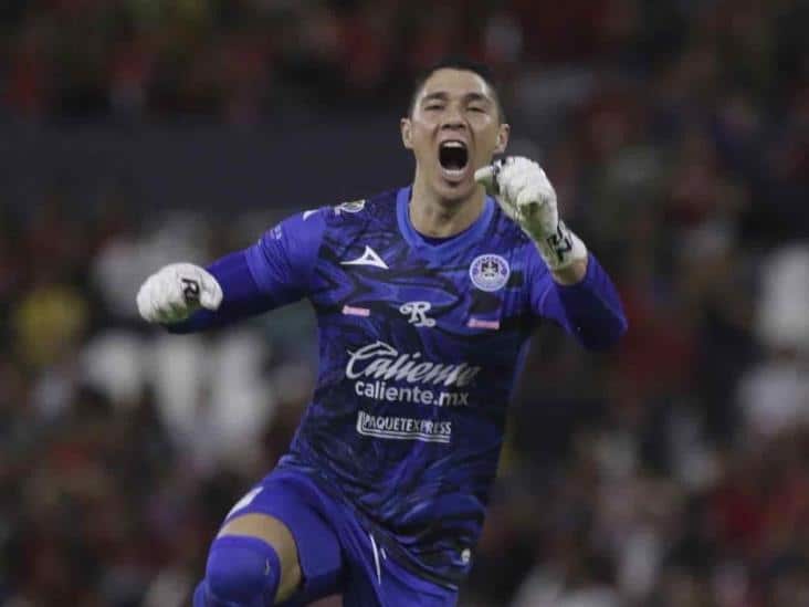 HUGO GONZÁLEZ FESTEJA EL GOL