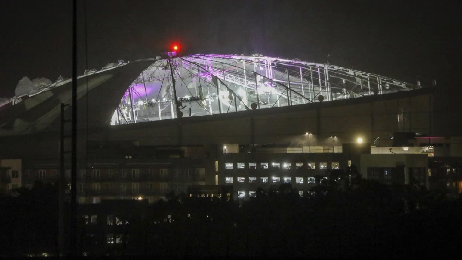 TROPICANA FILD FUE DESTUIDO POR UN HURACÁN