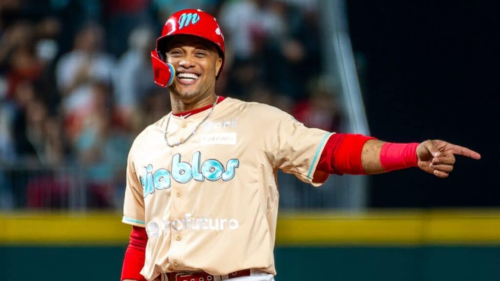 ROBINSON CANÓ SE VESTIRA DE ESCALARTA NUEVAMENYE