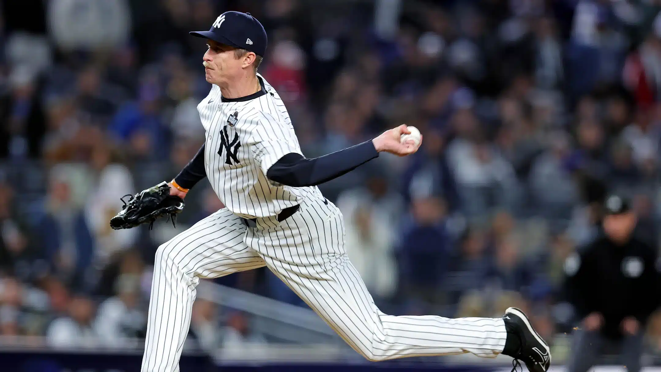 TIM HILL LANZANDO PARA LOS YANKEES