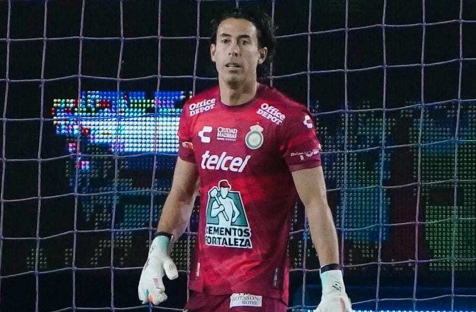 ÓSCAR JIMÉNEZ VA A RECIBIR MÁS MINUTOS DE EDUARDO BERIZZO COMO TITULAR EN EL CLUB LEÓN EN ESTE TORNEO CLAUSURA 2025