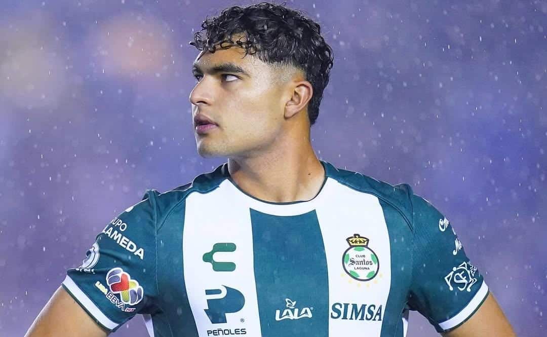 STEPHANO CARRILLO YA VIAJA DE MÉXICO A PAÍSES BAJOS PARA INTEGRARSE CON EL FEYERNOORD DE LA EREDIVISIE TRAS SU SALIDA DEL SANTOS LAGUNA EN LA LIGA MX