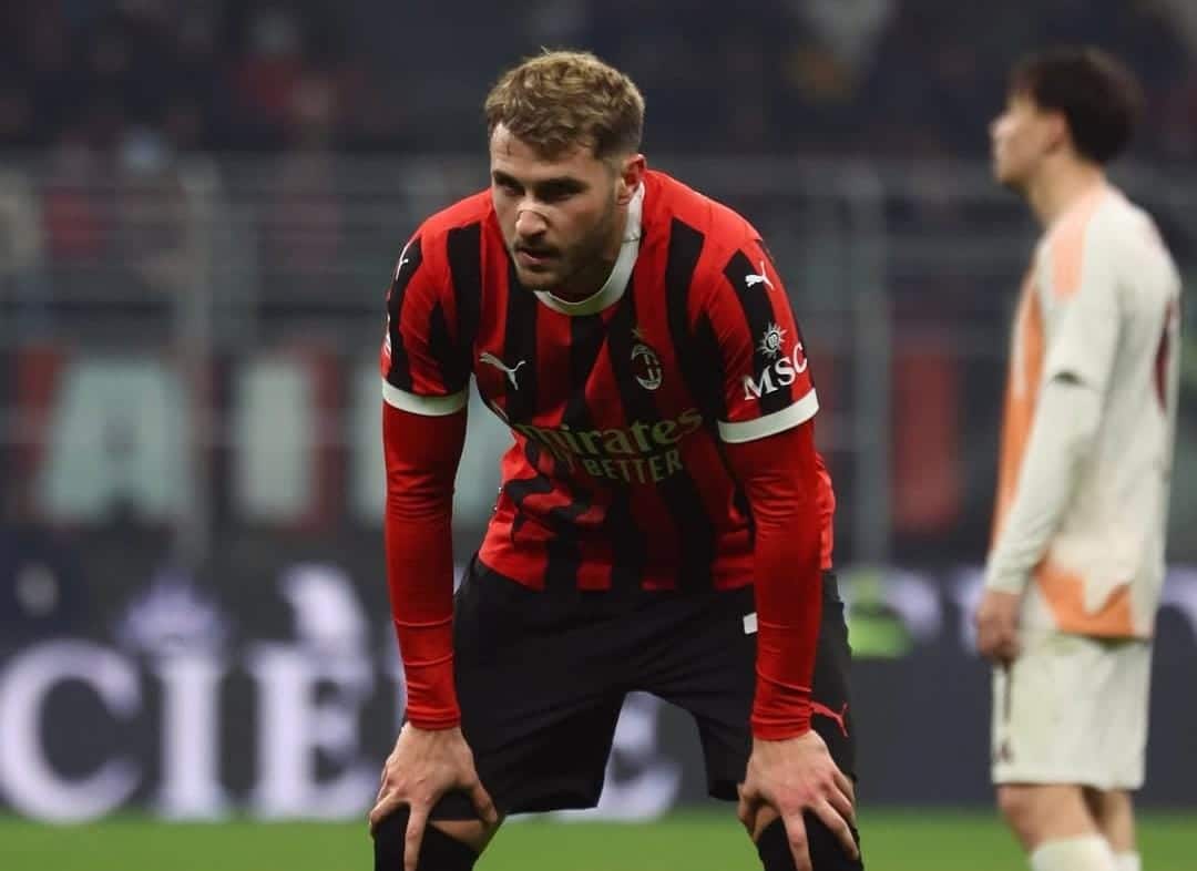 SANTIAGO GIMÉNEZ NO TUVO SU MEJOR PARTIDO EN SU DEBUT CON EL AC MILAN EN LA UEFA CHAMPIONS LEAGUE