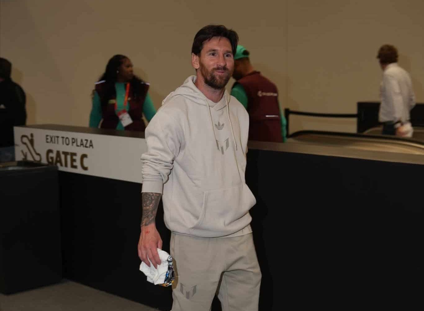 MESSI NFL SUPER BOWL