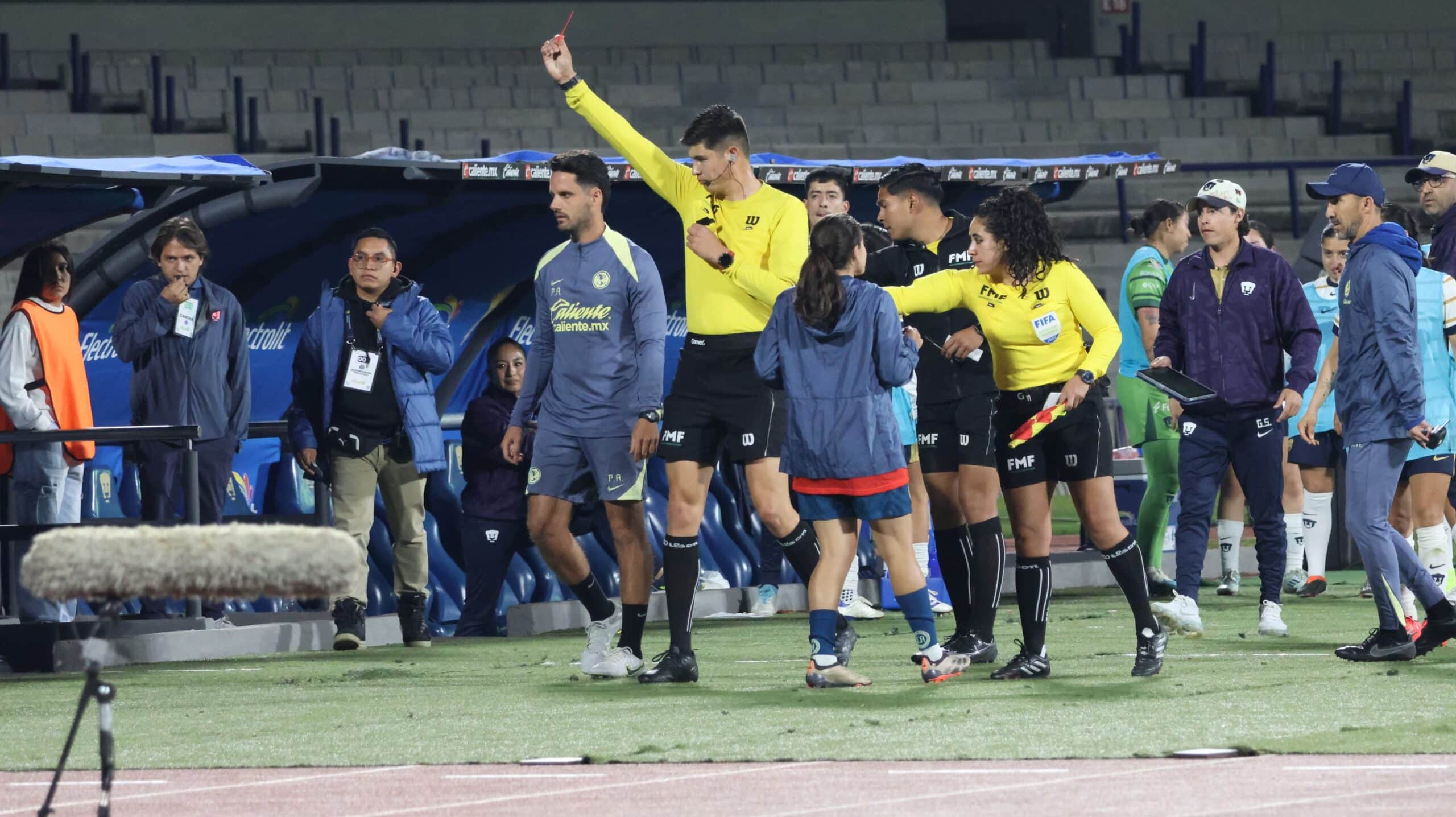 PUMAS AMERICA BRONCA LIGA MX FEMENIL