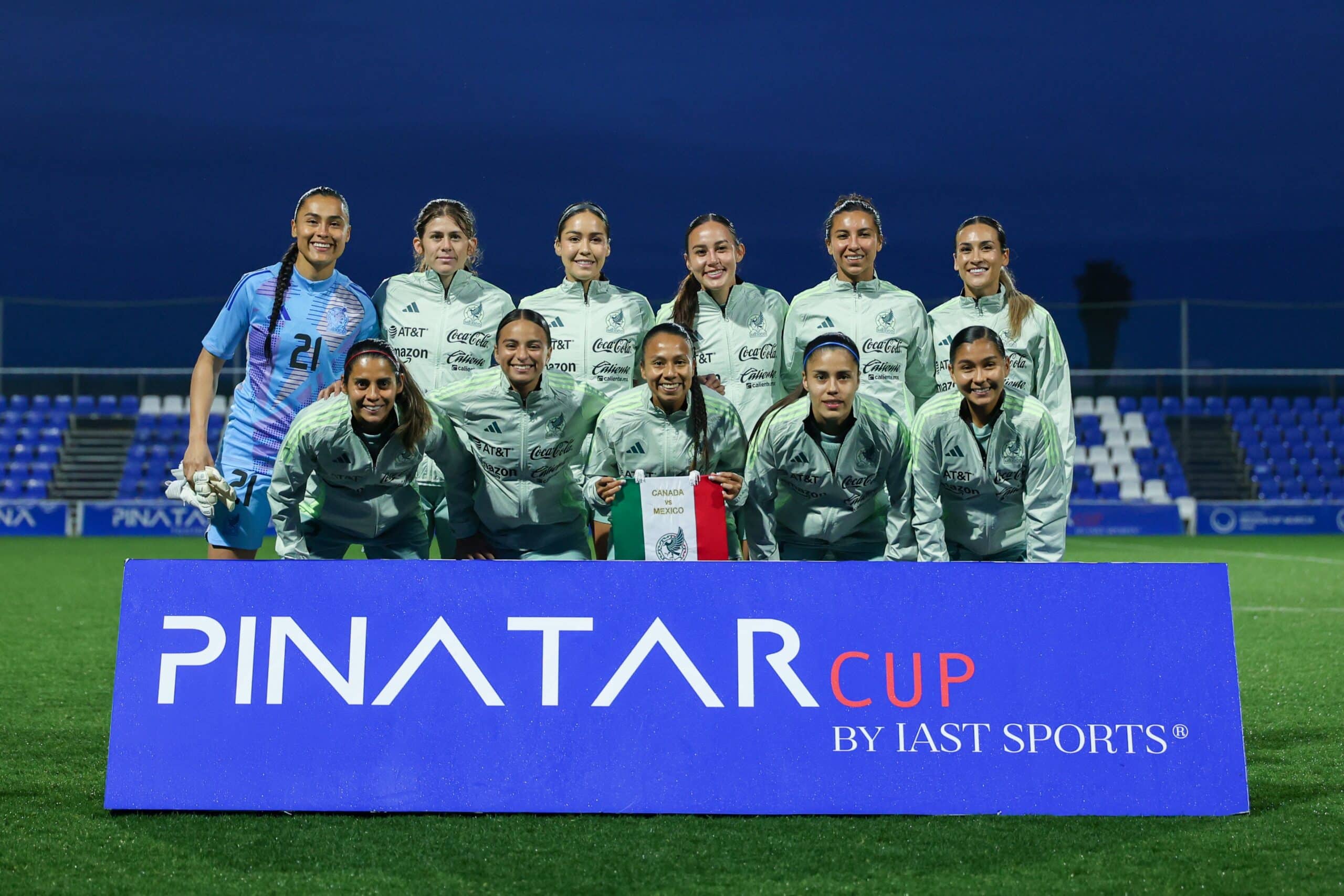 SELECCION FEMENIL MEXICO VS CANADÁ PINATAR CUP