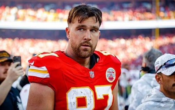 Travis Kelce, estrella de los Kansas City Chiefs, ha sido sancionado por la NFL con una multa económica.