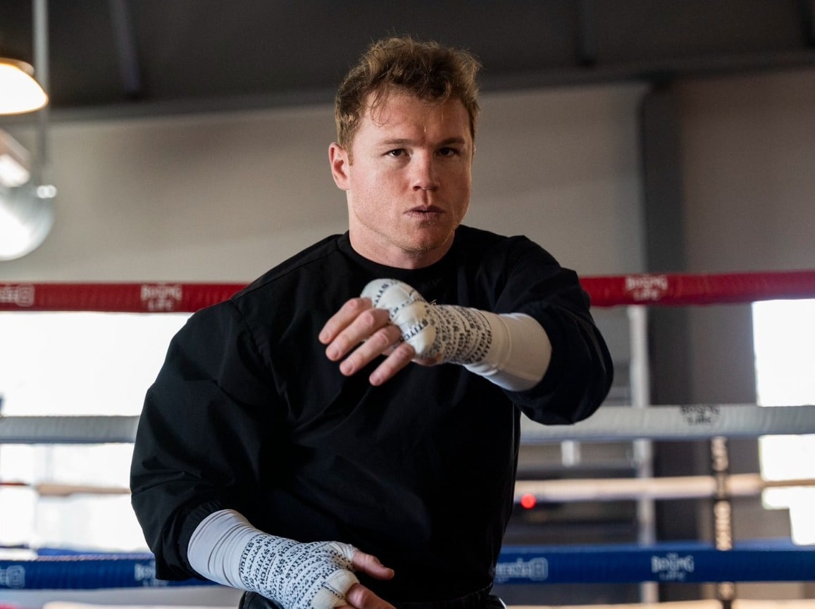 Canelo regresará en el mes de septiembre en la mega pelea planeada con Crawford.