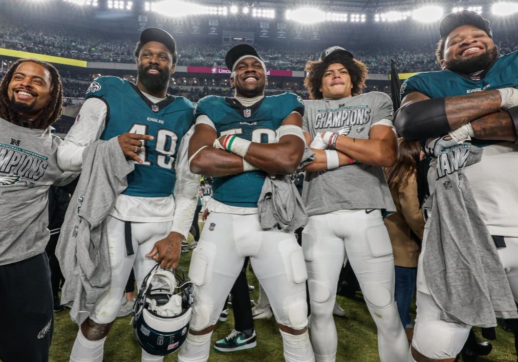 Philadelphia Eagles festejan hoy con sus aficionados.