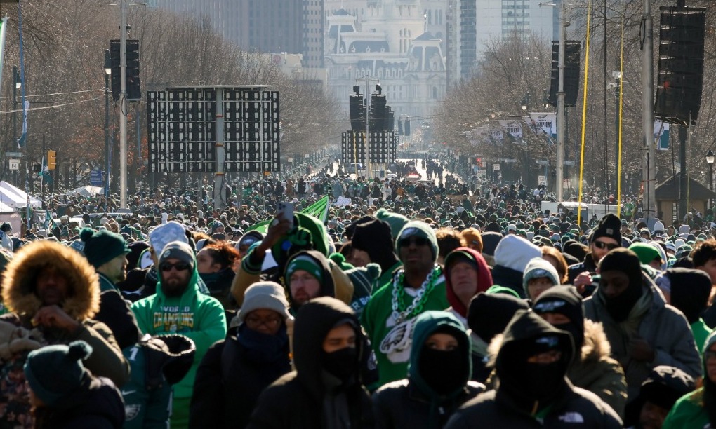 La NFL sufre de nuevo con tiroteo en el desfile de campeones de los Eagles.