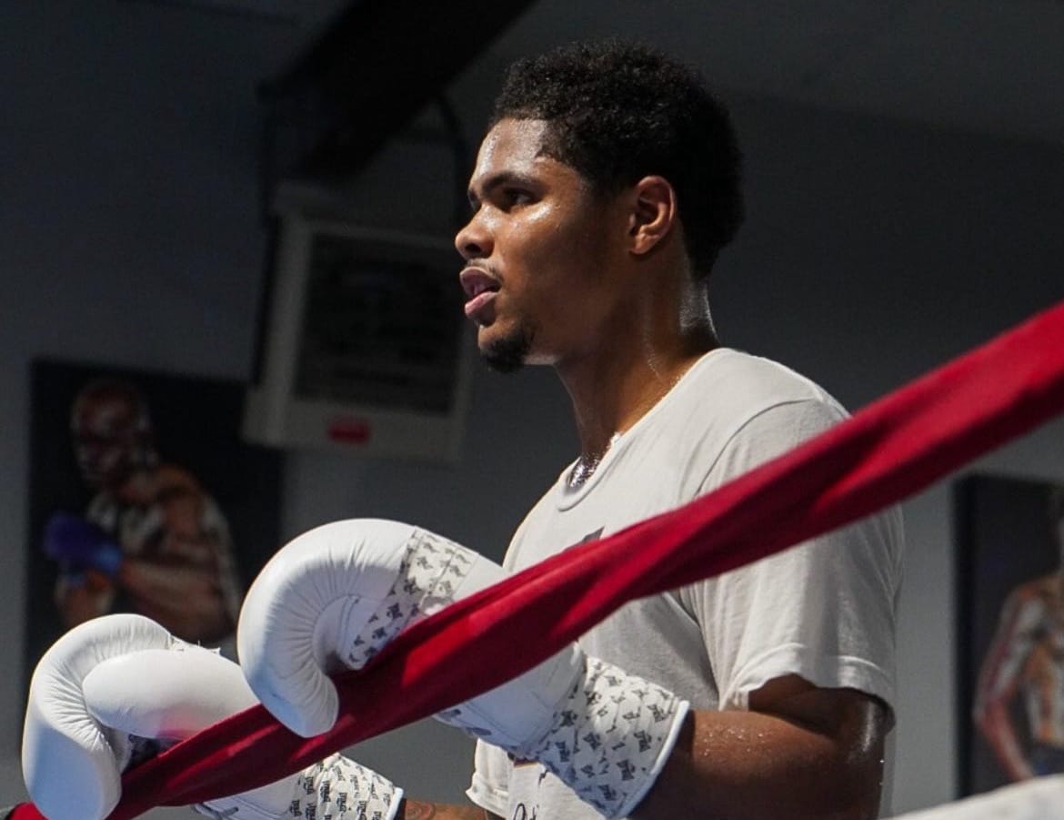 Shakur Stevenson defenderá su título de peso ligero del CMB contra Floyd Schofield Jr.