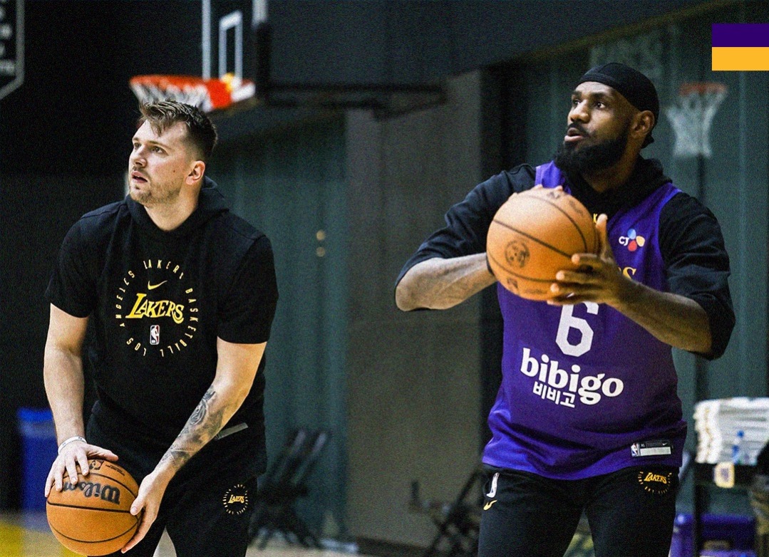 Luka Doncic y LeBron James en entrenamiento de los Lakers.