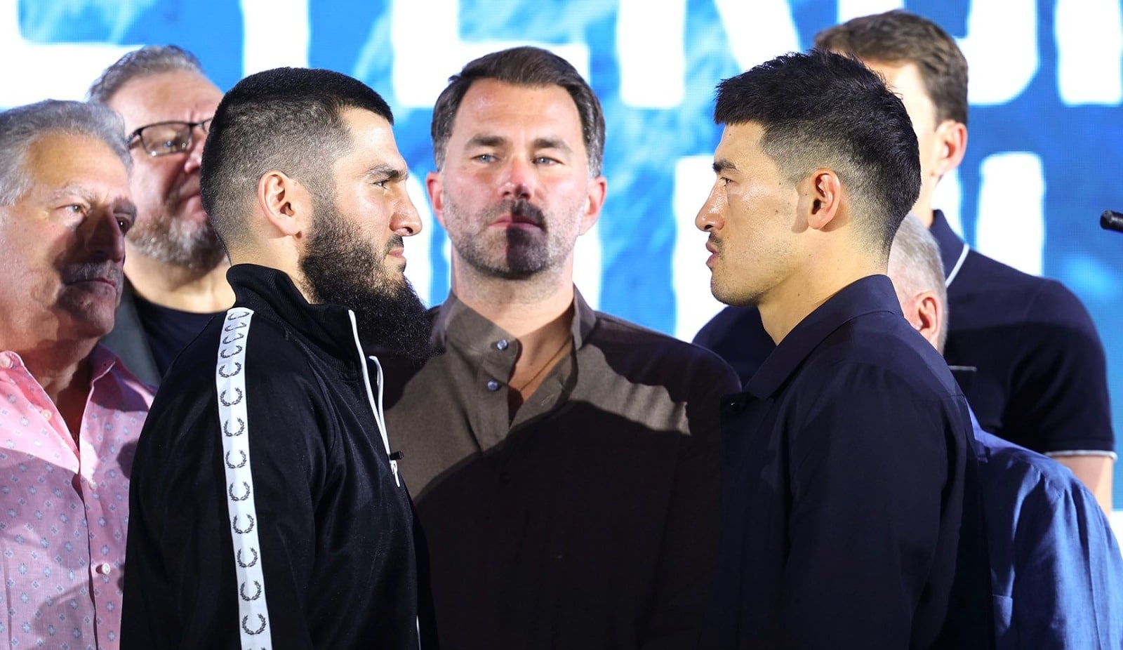 Artur Beterbiev vs Dmitry Bivol, este sábado en Riad.