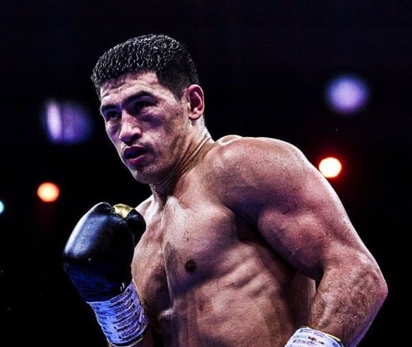 Dmitry Bivol dispuesto a saltar a crucero tras vencer a Beterbiev.