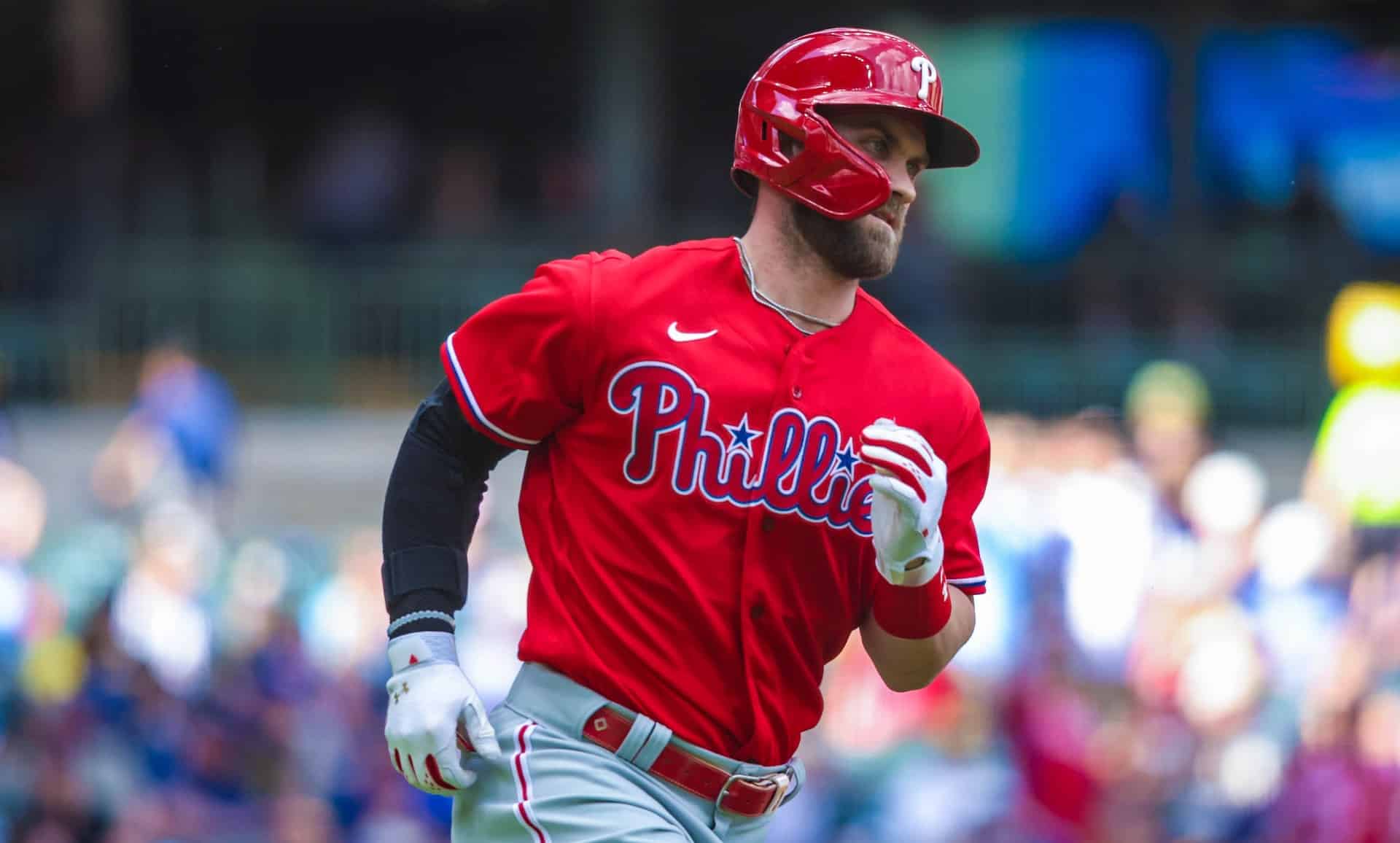 BRYCE HARPER RECIBIO UN FUERTE GOLPE