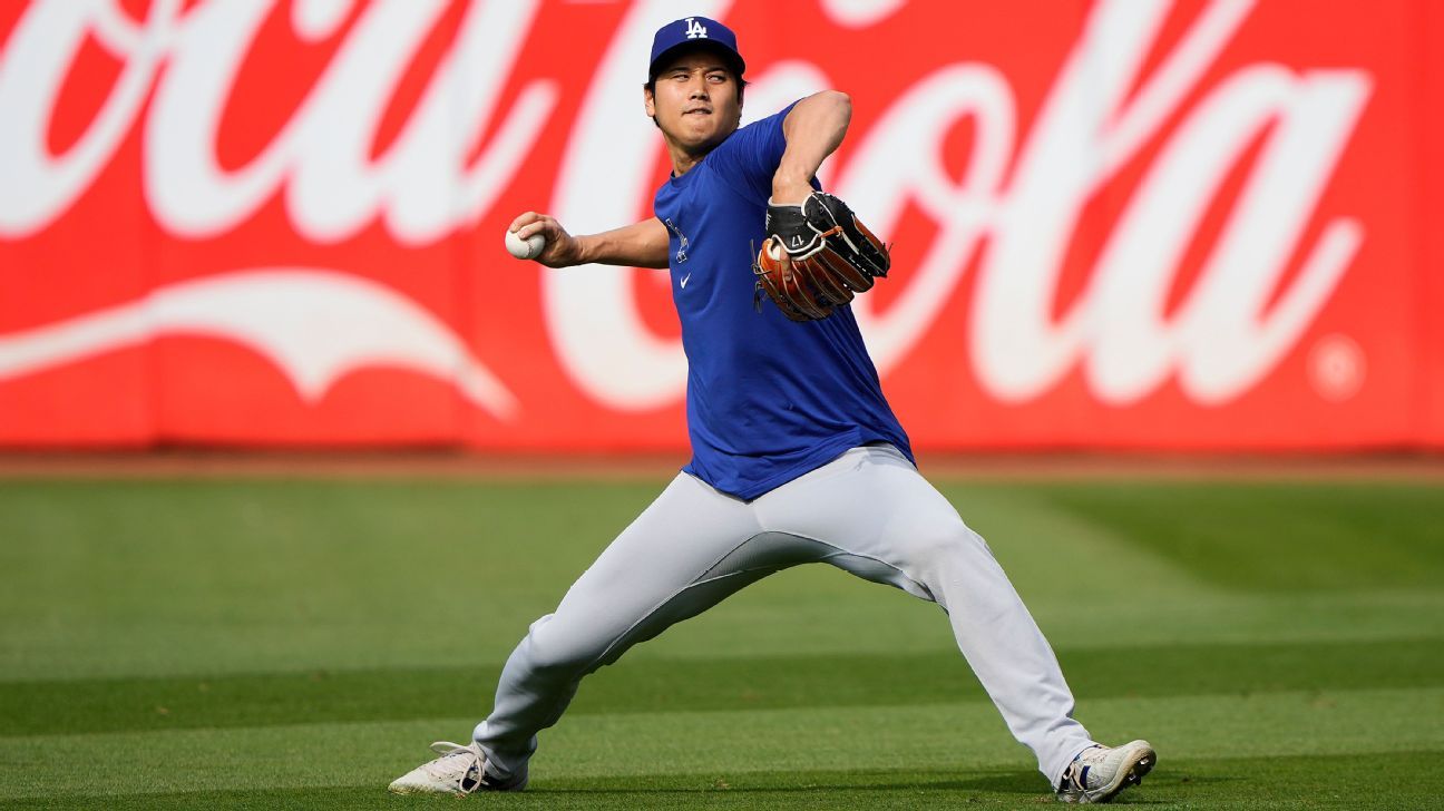 SHOHEI OHTANI SOLTANDO EL BRAZO